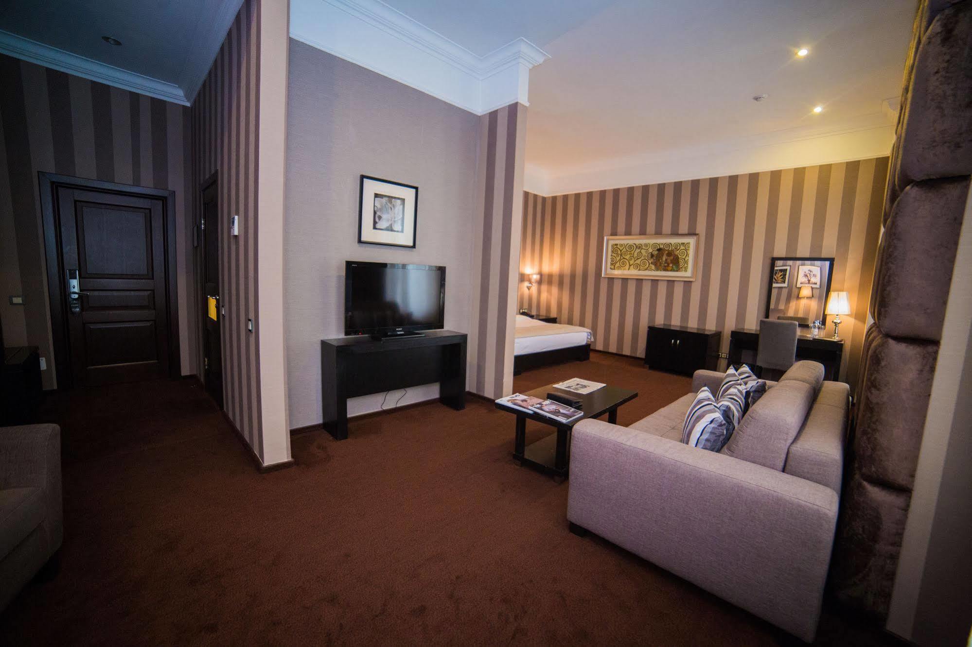 Jelsomino Boutique Hotel Astana Buitenkant foto